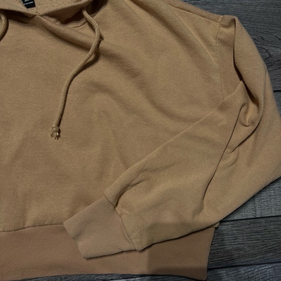Forever 21 Cropped Hoodie!! - Picture 3 of 7